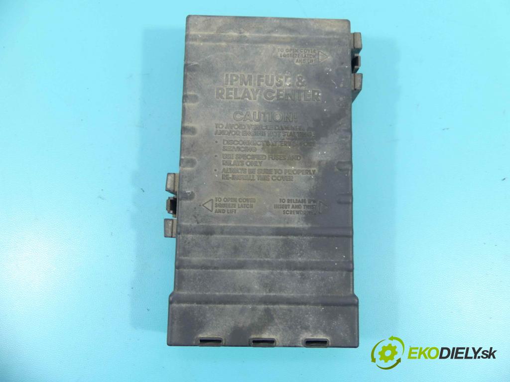 Dodge Caravan IV 2000-2007 3.8 V6 209KM automatic 154 kW 3778 cm3 5- skříňka pojistková 05144505AC (Pojistkové skříňky)