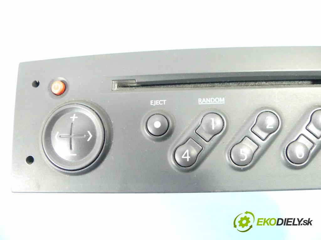 Renault Scenic II 2003-2009 1.5 dci 101 HP manual 74 kW 1461 cm3 5- Radio originál 8200300858