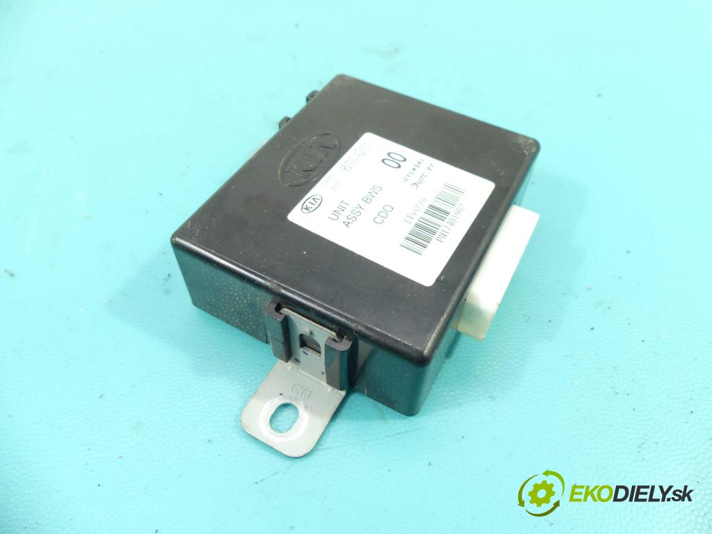 Kia Carnival II 2005-2014 2.9 crdi 185 HP manual 136 kW 2902 cm3 5- modul riadiaca jednotka 95700-4D000 (Ostatné)