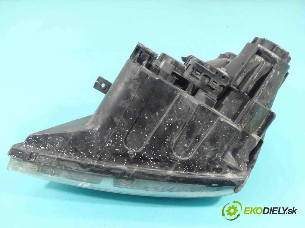 Kia Carnival II 2005-2014 2.9 crdi 185 HP manual 136 kW 2902 cm3 5- Reflektor: pravý 92102-4D0XX (Pravé)