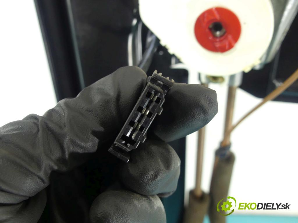 Audi A8 D2 1994-2002 4.2 V8 299KM automatic 220 kW 4172 cm3 4- Střešní okno: 4A0959591A (Okna karoserie)