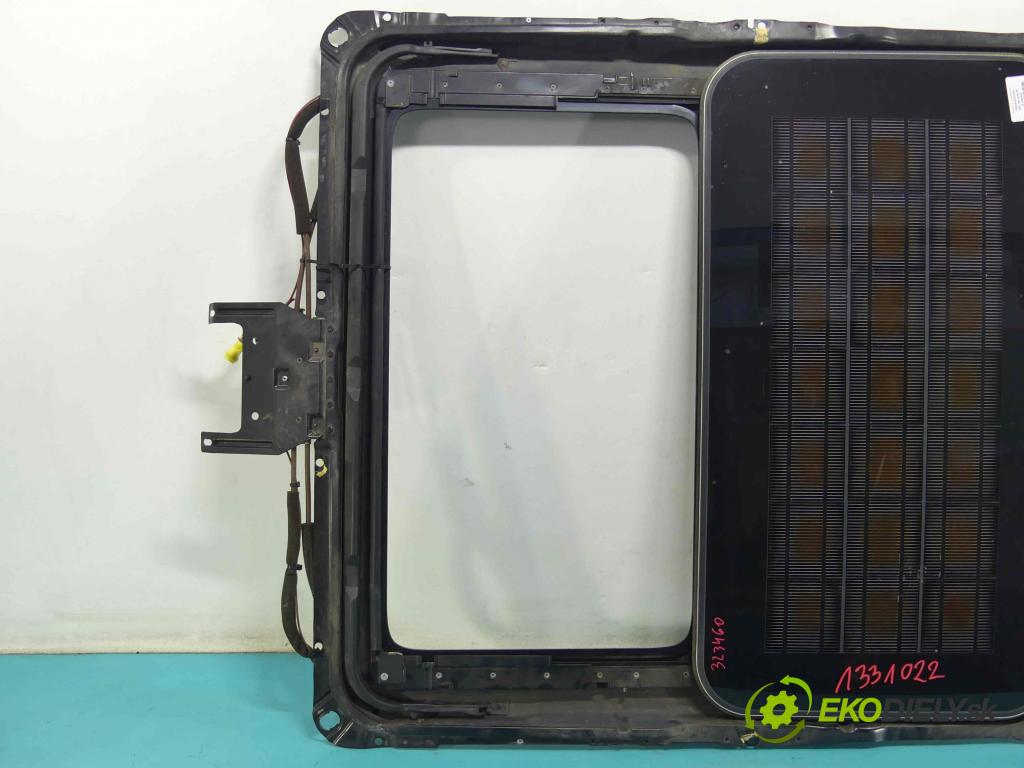 Audi A8 D2 1994-2002 4.2 V8 299KM automatic 220 kW 4172 cm3 4- Střešní okno: 4A0959591A (Okna karoserie)