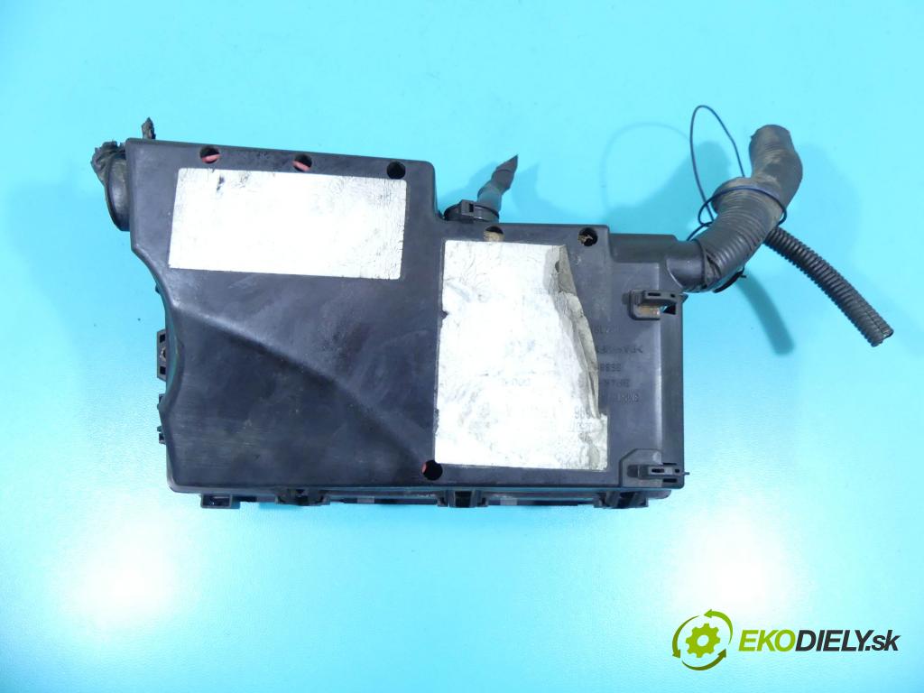 Ford C-Max I 2003-2010 2.0 tdci 136hp manual 100 kW 1997 cm3 5- skříňka pojistková 3M5T-14A067-BB (Pojistkové skříňky)