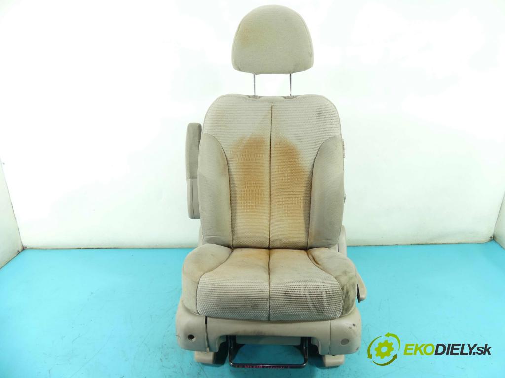 Kia Carnival II 2005-2014 2.9 crdi 185 HP manual 136 kW 2902 cm3 5- Sedačka ľavý  (Sedačky, sedadlá)