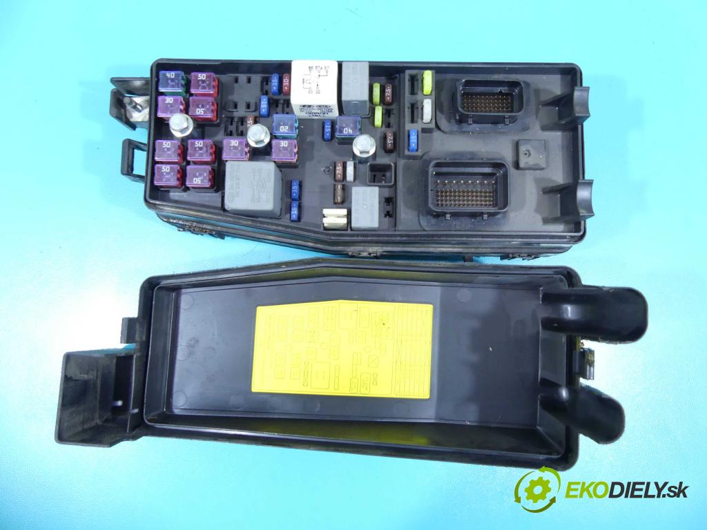 Kia Carnival II 2005-2014 2.9 crdi 185 hp manual 136 kW 2902 cm3 5- skříňka pojistková 919504D050 (Pojistkové skříňky)