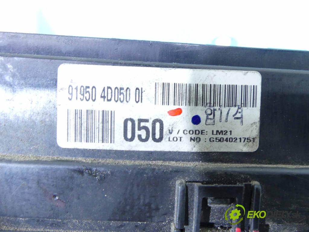 Kia Carnival II 2005-2014 2.9 crdi 185 hp manual 136 kW 2902 cm3 5- skříňka pojistková 919504D050 (Pojistkové skříňky)