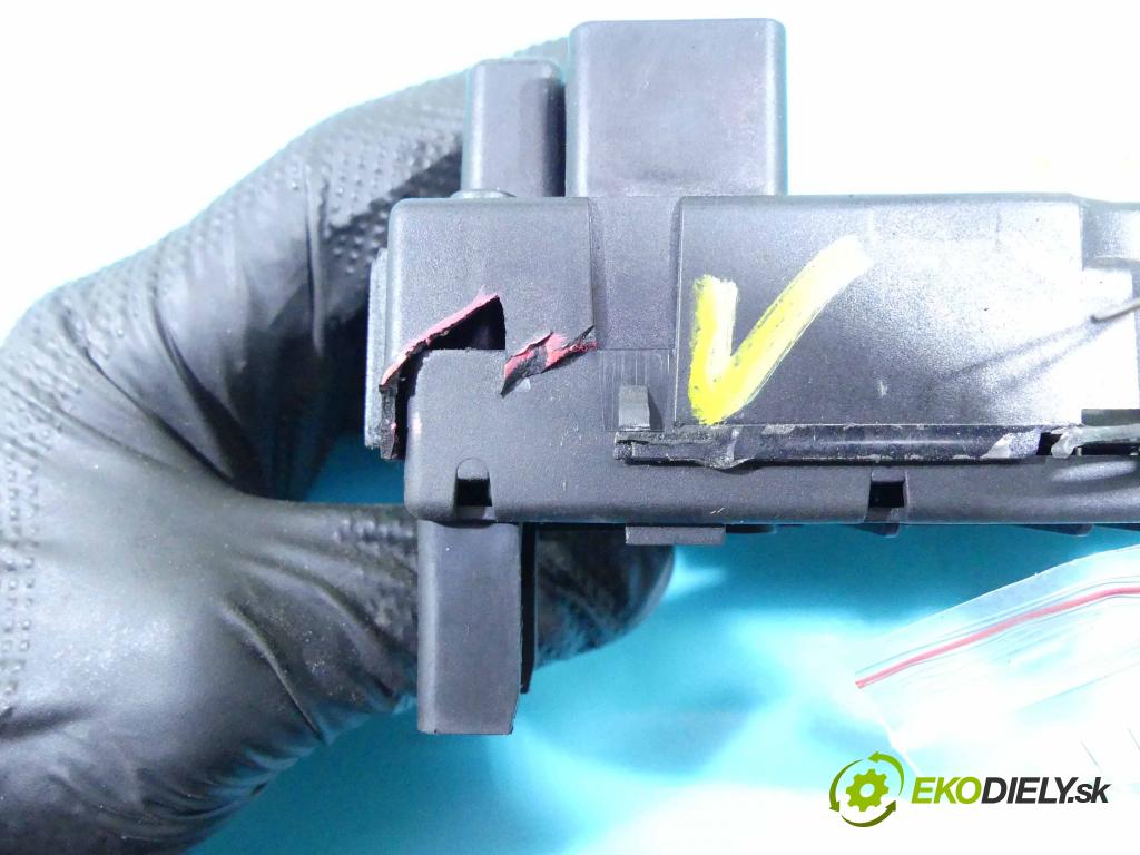 Peugeot 307 1.4 16v 88 HP manual 65 kW 1360 cm3 5- modul riadiaca jednotka 9650664080 (Ostatné)