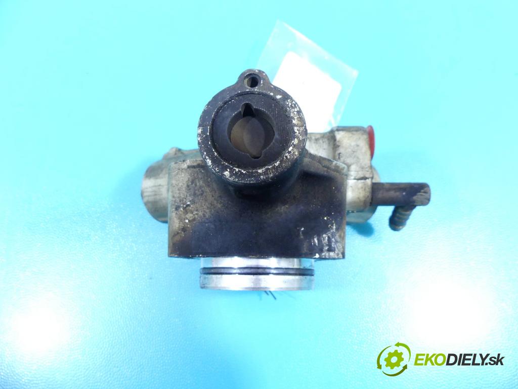 Vw Golf IV 1997-2003 1.6 FSI 110 hp manual 81 kW 1598 cm3 5- čerpadlo paliva 0261520010