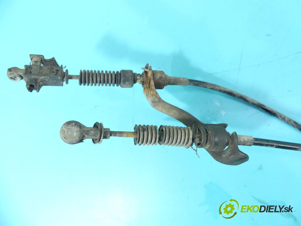 Fiat Stilo 1.4 16v 95 HP manual 70 kW 1368 cm3 5- Páka: Změny: stupeň,rýchlosť (Rýchlostné páky / kulisy)