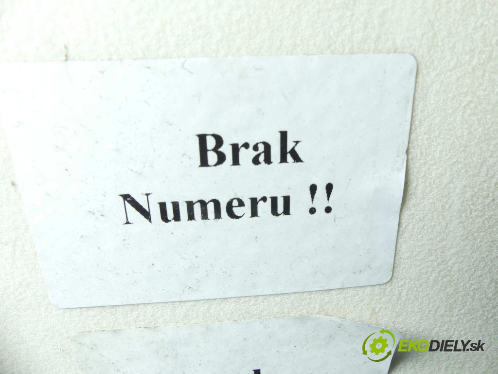 Citroen Xsara Picasso 1,8.0 16v 116 HP manual 85 kW 1749 cm3 5- chladič klimatizácie  (Chladiče klimatizácie)