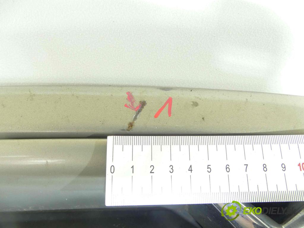Citroen Xsara Picasso 1,8.0 16v 116 HP manual 85 kW 1749 cm3 5- kapota predná