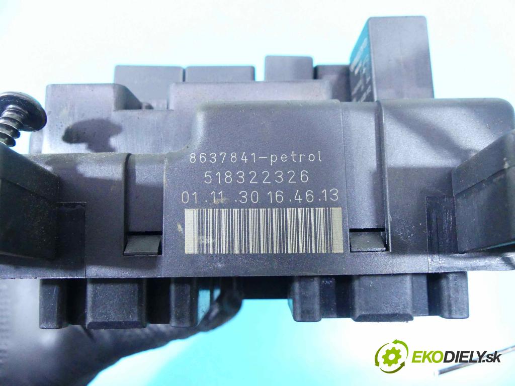 Volvo S60 I 2000-2010 2.4 20V 170 hp manual 125 kW 2435 cm3 4- skříňka pojistková 518322326 (Pojistkové skříňky)