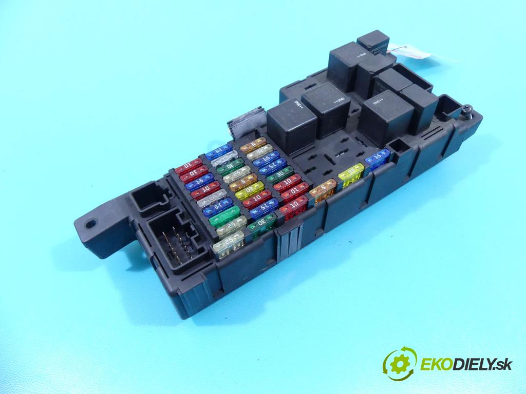 Volvo S60 I 2000-2010 2.4 20V 170 hp manual 125 kW 2435 cm3 4- skříňka pojistková 518322326 (Pojistkové skříňky)