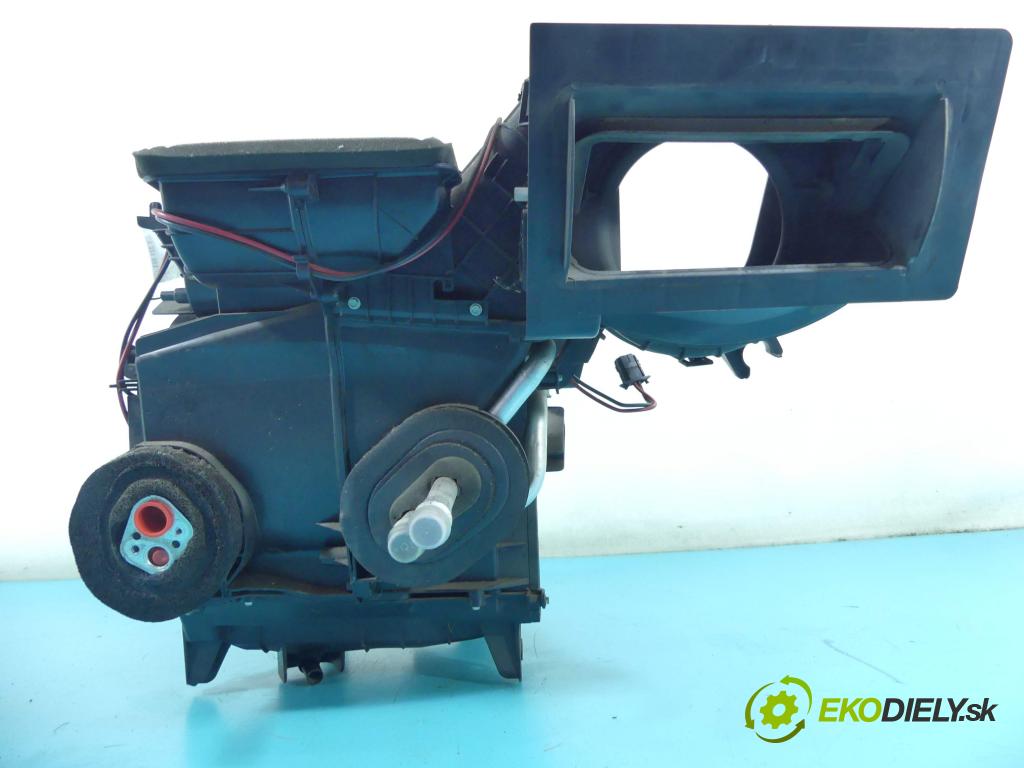 Renault Kangoo II 2008- 1.5 dci 86 hp manual 63 kW 1461 cm3 5- radiátor 8200447414 (Radiátory topení)