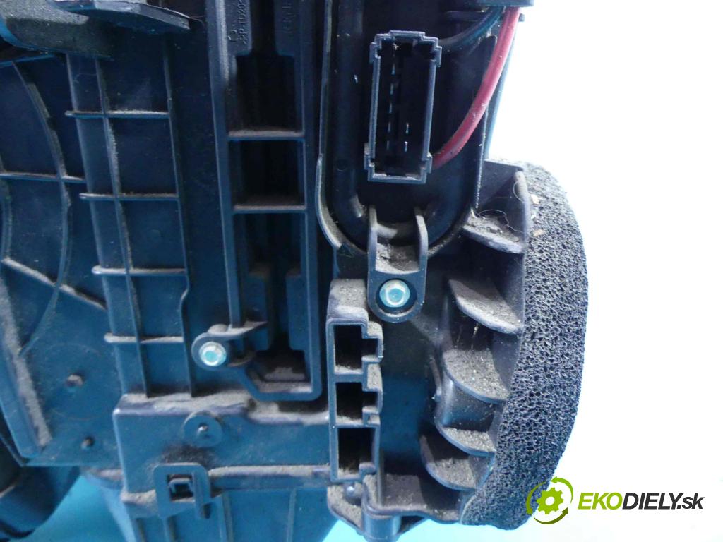 Renault Kangoo II 2008- 1.5 dci 86 hp manual 63 kW 1461 cm3 5- radiátor 8200447414 (Radiátory topení)