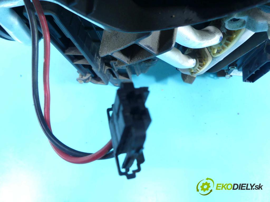 Renault Kangoo II 2008- 1.5 dci 86 hp manual 63 kW 1461 cm3 5- radiátor 8200447414 (Radiátory topení)