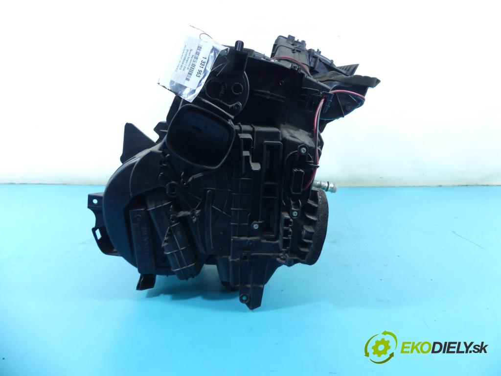 Renault Kangoo II 2008- 1.5 dci 86 hp manual 63 kW 1461 cm3 5- radiátor 8200447414 (Radiátory topení)