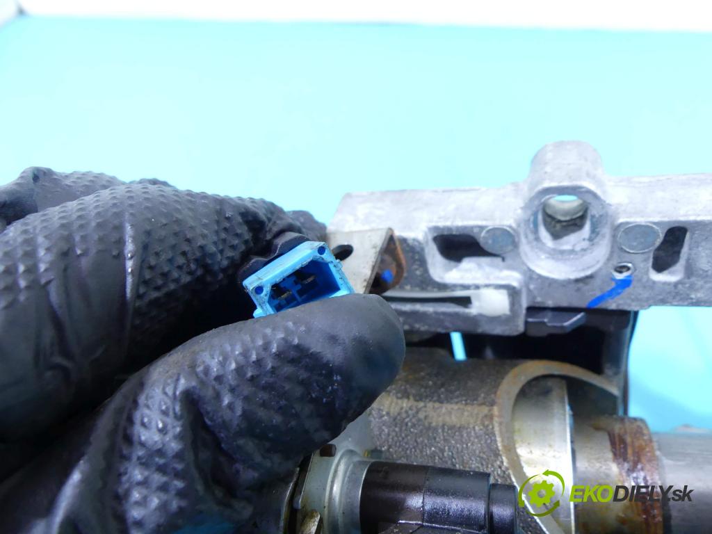 Audi A8 D2 1994-2002 4.2 V8 299KM automatic 220 kW 4172 cm3 4- Stĺpik volant 4D0419505K (Tyč riadenia (volantu))