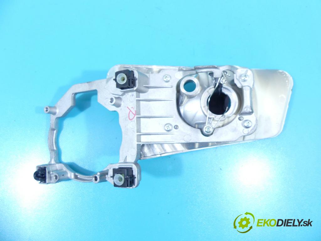 Renault Koleos I 2008-2016 2.0 DCI 173KM manual 127 kW 1995 cm3 5- Reflektor: pravý  (Pravé)