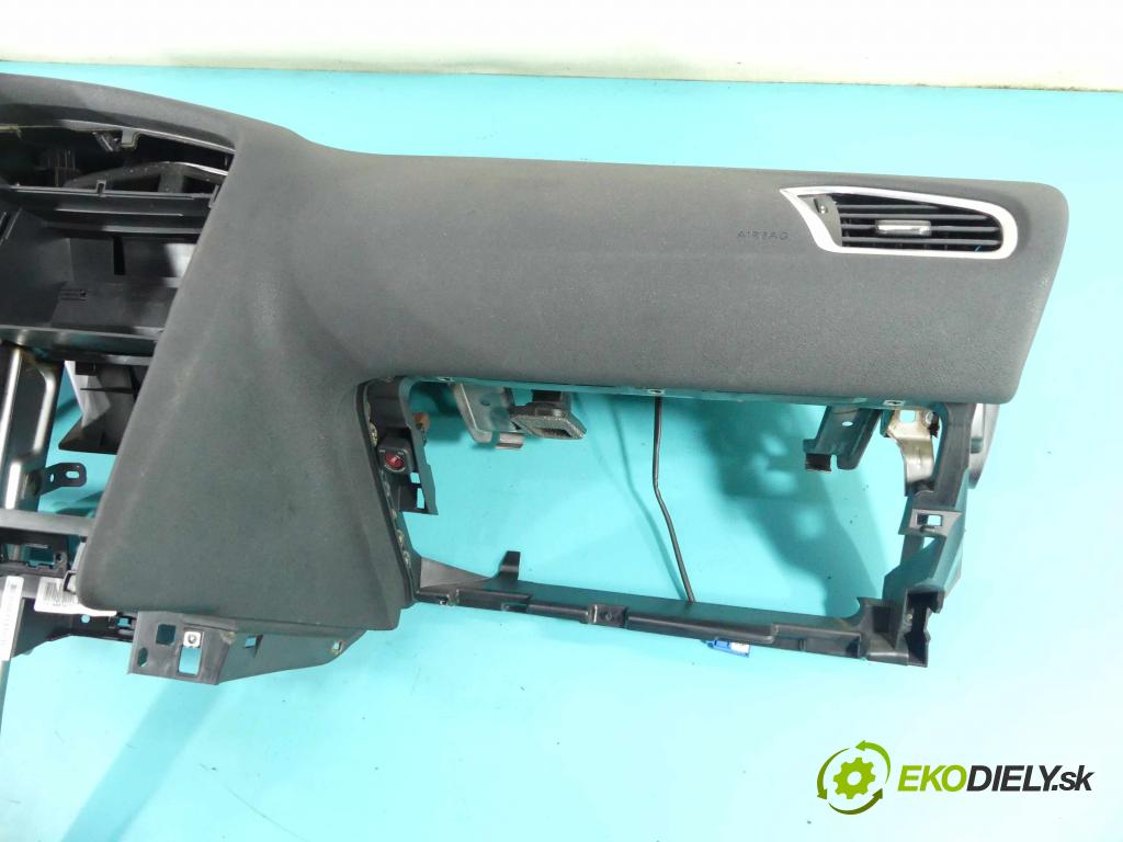Citroen C4 II 2010-2017 1.6 hdi 92 HP manual 68 kW 1560 cm3 5- kokpit,pristrojová doska rozdeľovacia