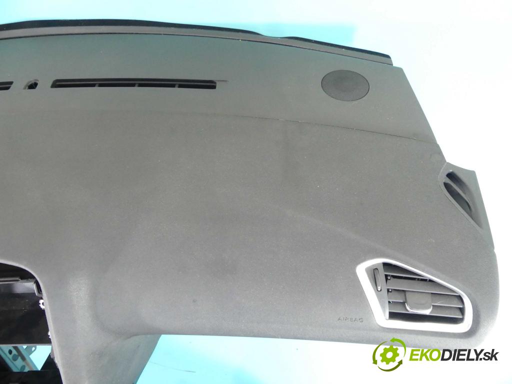 Citroen C4 II 2010-2017 1.6 hdi 92 HP manual 68 kW 1560 cm3 5- kokpit,pristrojová doska rozdeľovacia