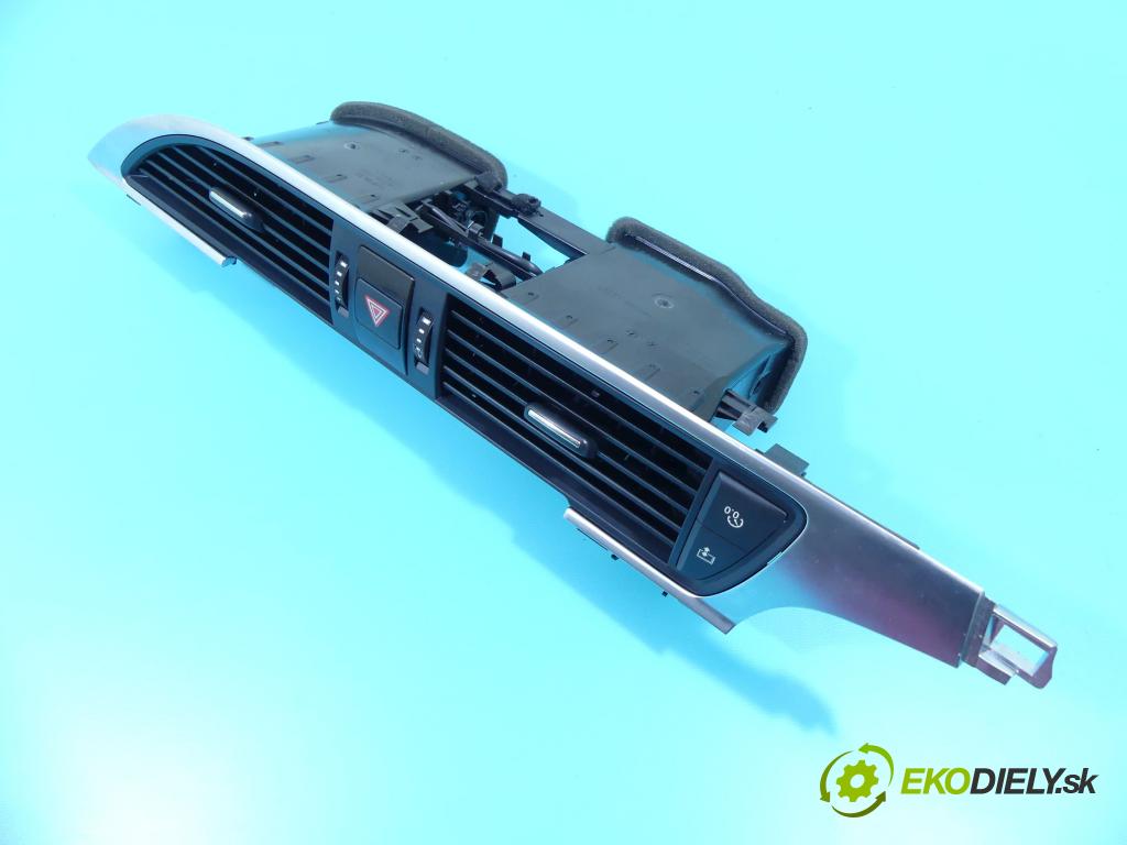 Audi A6 C7 2011-2018 2.0 TFSI 211KM automatic 155 kW 1984 cm3 4- Mřížka: kúrenia stredová 9025900 (Mriežky kúrenia (fukáre))