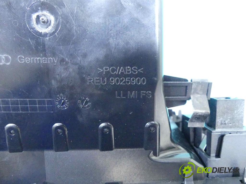 Audi A6 C7 2011-2018 2.0 TFSI 211KM automatic 155 kW 1984 cm3 4- Mřížka: kúrenia stredová 9025900 (Mriežky kúrenia (fukáre))