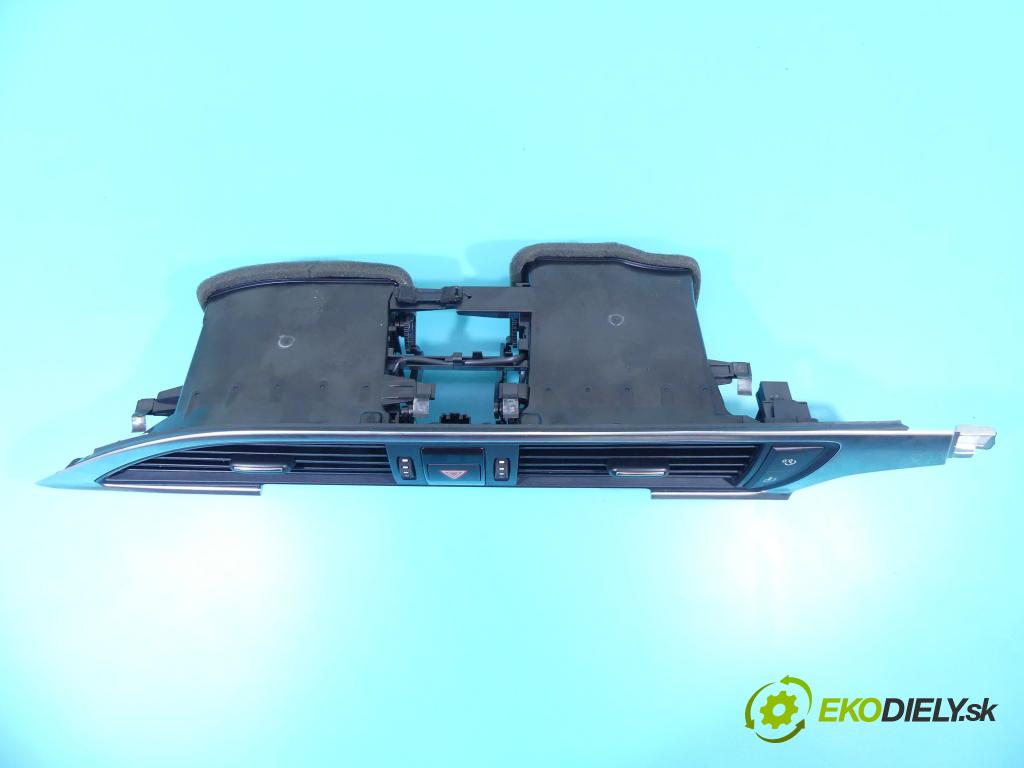 Audi A6 C7 2011-2018 2.0 TFSI 211KM automatic 155 kW 1984 cm3 4- Mřížka: kúrenia stredová 9025900 (Mriežky kúrenia (fukáre))