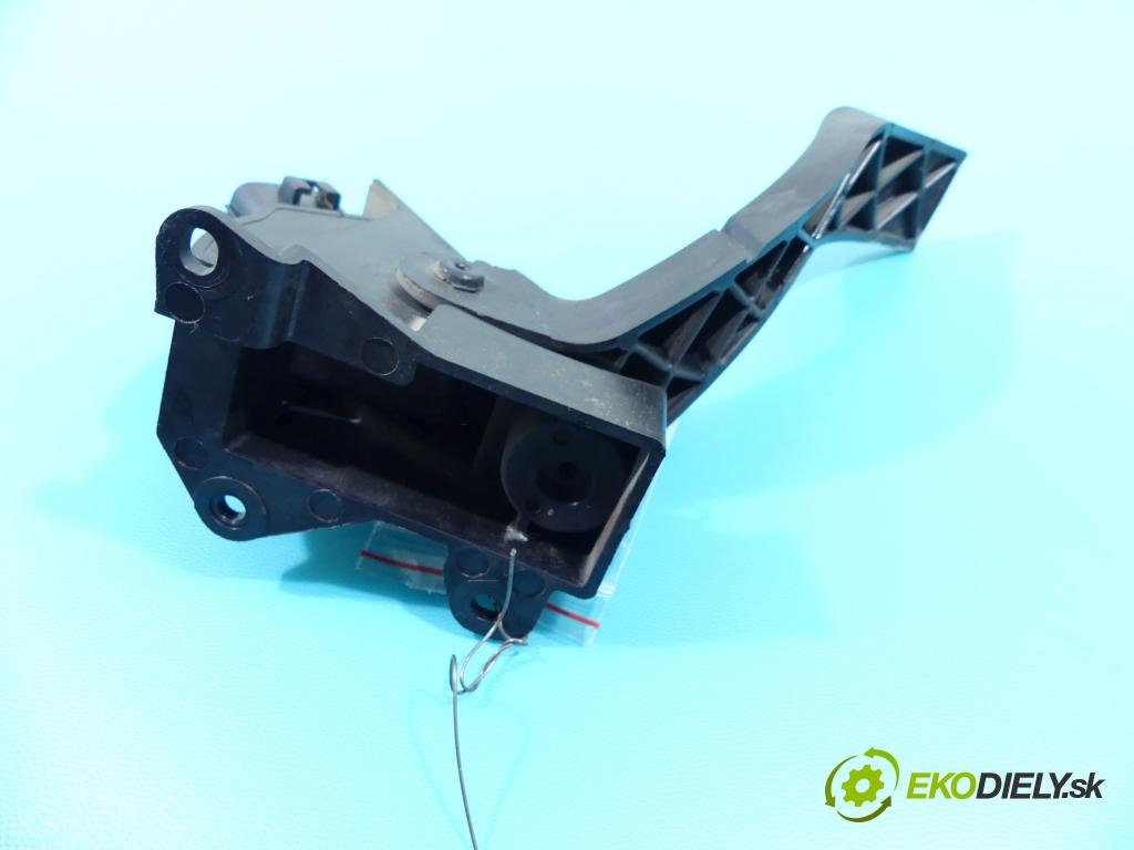 Ford Focus Mk1 1998-2004 1.8 tddi 90 HP manual 66 kW 1753 cm3 5- pedále 98AB9F836AE (Pedále)