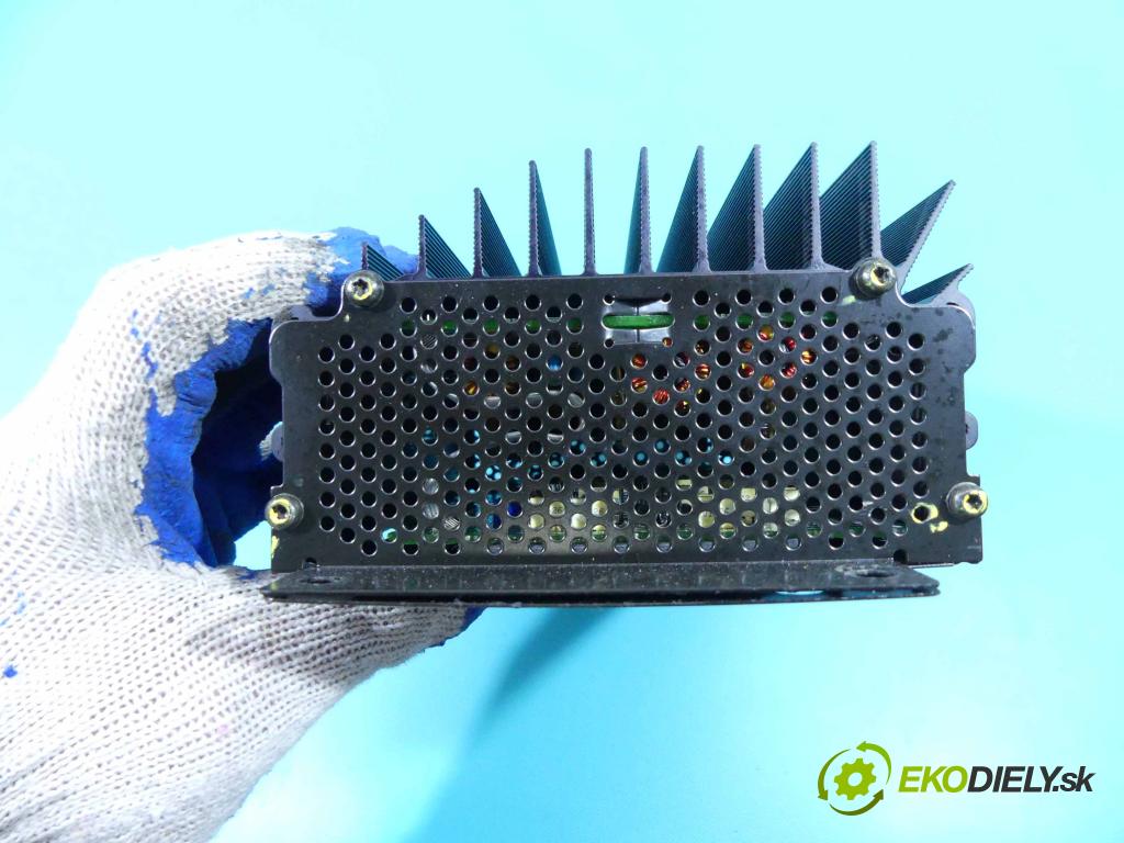 Audi A8 D2 1994-2002 2.8 V6 193 HP automatic 142 kW 2771 cm3 4- Zesilovač: 4D0035225C (Zosilňovače)