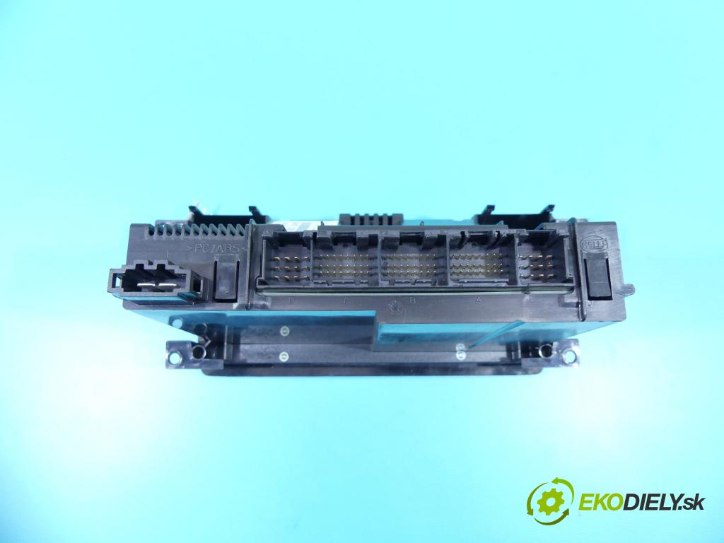 Audi A8 D2 1994-2002 2.8 V6 193 HP automatic 142 kW 2771 cm3 4- panel kúrenia 4D0820043M
