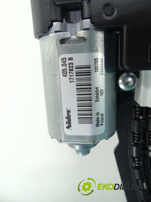 Audi A6 C7 2011-2018 2.0 TFSI 211KM automatic 155 kW 1984 cm3 4- Střešní okno: 4G5877255 (Okna karoserie)