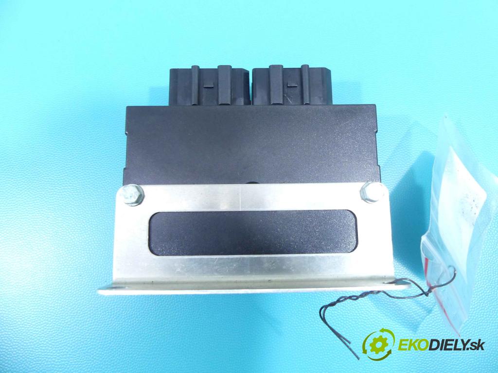 Audi A8 D2 1994-2002 2.8 V6 193 HP automatic 142 kW 2771 cm3 4- modul riadiaca jednotka 4D0919283 (Ostatné)