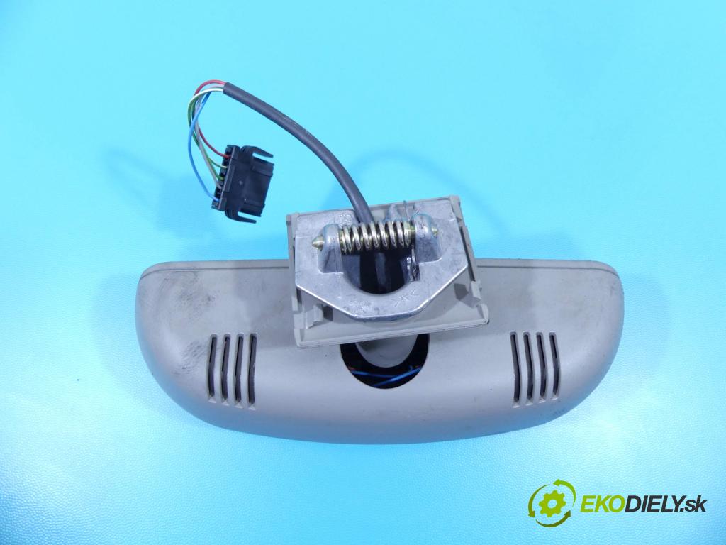 Audi A8 D2 1994-2002 2.8 V6 193 hp automatic 142 kW 2771 cm3 4- zpětné zrcátko vnitřní  (Světla vnitřní)