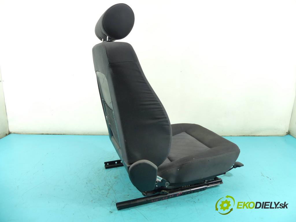 Audi A8 D2 1994-2002 2.8 V6 193 HP automatic 142 kW 2771 cm3 4- Sedačka ľavý  (Sedačky, sedadlá)