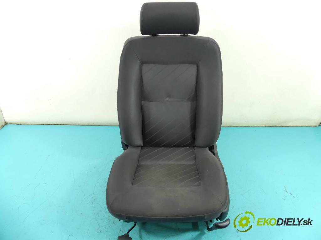 Audi A8 D2 1994-2002 2.8 V6 193 HP automatic 142 kW 2771 cm3 4- Sedačka ľavý  (Sedačky, sedadlá)
