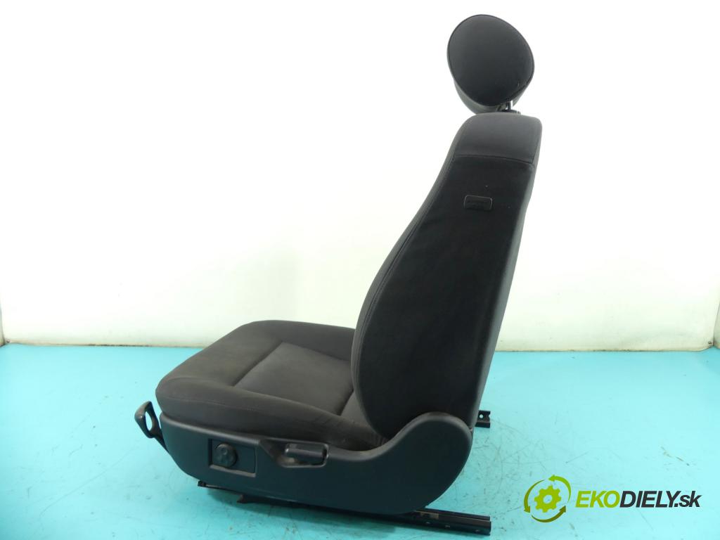 Audi A8 D2 1994-2002 2.8 V6 193 HP automatic 142 kW 2771 cm3 4- Sedačka ľavý  (Sedačky, sedadlá)