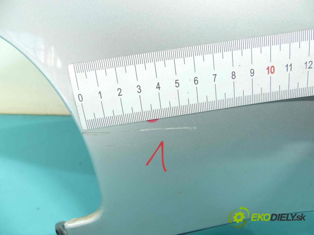 Audi A8 D2 1994-2002 2.8 V6 193 hp automatic 142 kW 2771 cm3 4- blatnik přední levý  (Predné ľavé)