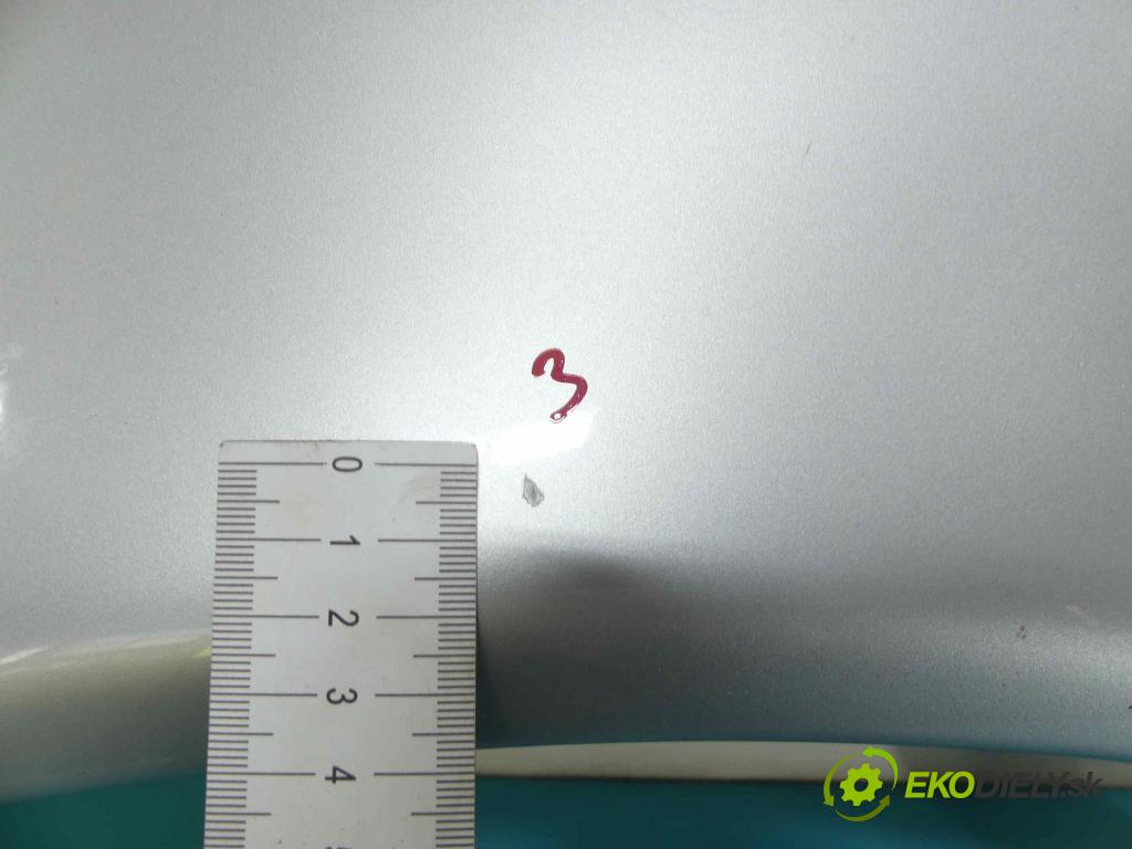 Audi A8 D2 1994-2002 2.8 V6 193 hp automatic 142 kW 2771 cm3 4- blatnik přední levý  (Predné ľavé)