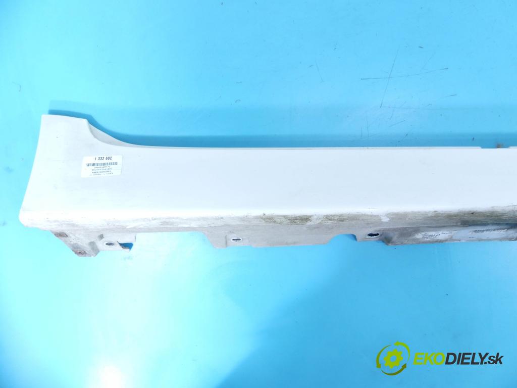 Bmw 5 F10 2010-2017 2.0d 184 hp automatic 135 kW 1995 cm3 4- lišta práh: pravé 7207094 (Prahová lišta)