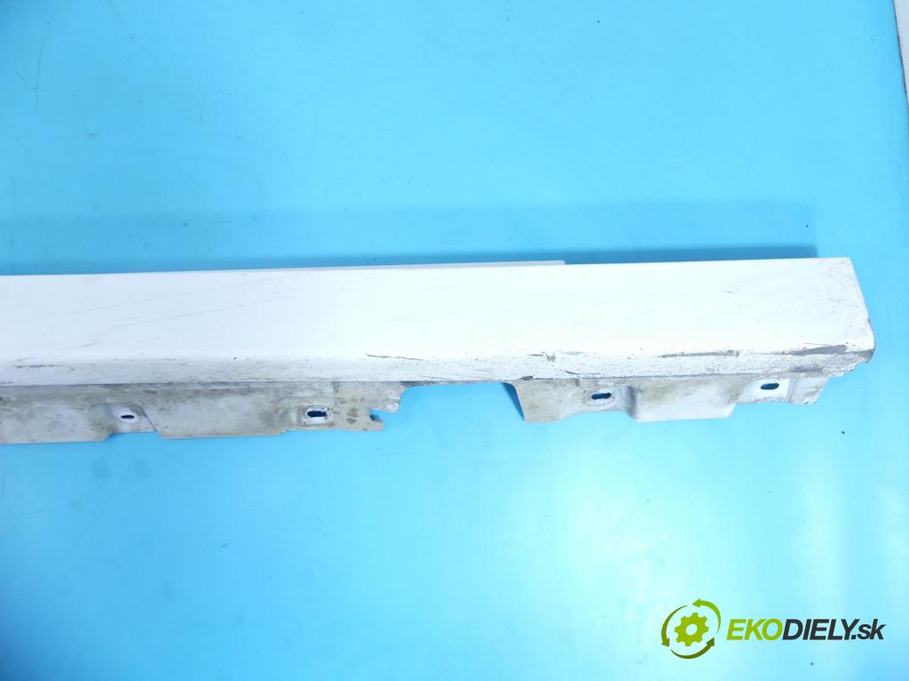 Bmw 5 F10 2010-2017 2.0d 184 hp automatic 135 kW 1995 cm3 4- lišta práh: pravé 7207094 (Prahová lišta)