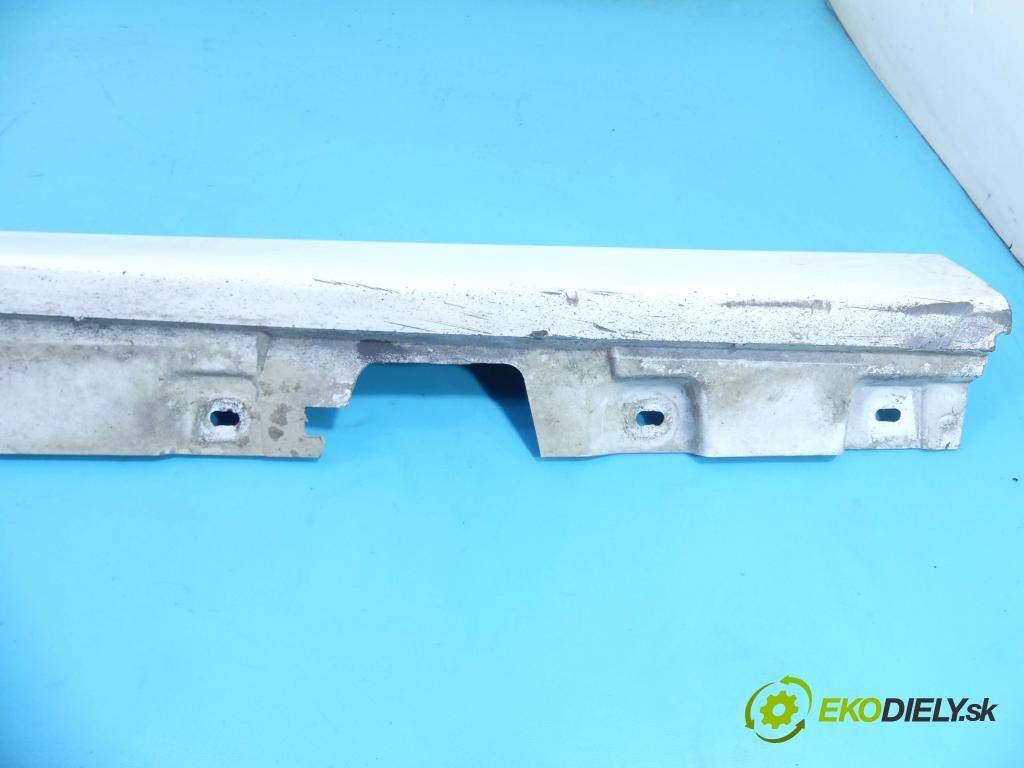 Bmw 5 F10 2010-2017 2.0d 184 hp automatic 135 kW 1995 cm3 4- lišta práh: pravé 7207094 (Prahová lišta)