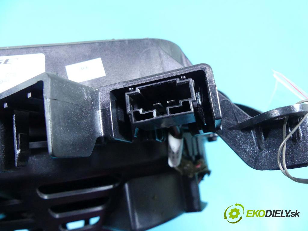 Audi A6 C7 2011-2018 2.0 TFSI 211KM automatic 155 kW 1984 cm3 4- Subwoofer: 4G5035709 (Audio zariadenia)