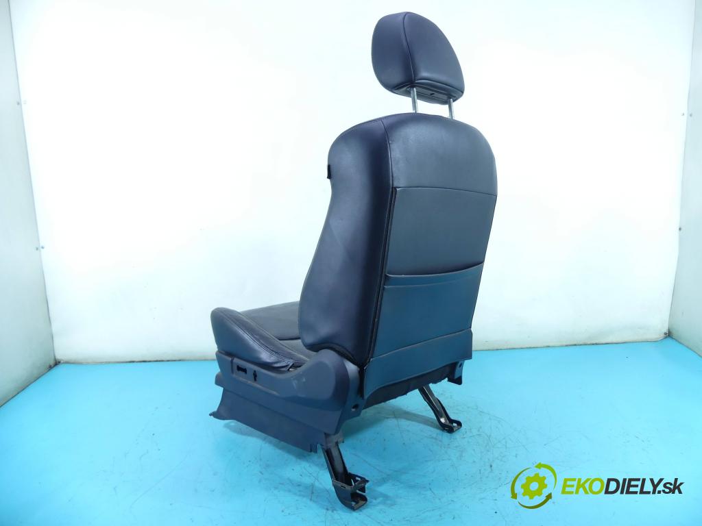 Mitsubishi Outlander II 2006-2013 2.2 DI-D 156 HP manual 115 kW 2179 cm3 5- Sedačka ľavý  (Sedačky, sedadlá)