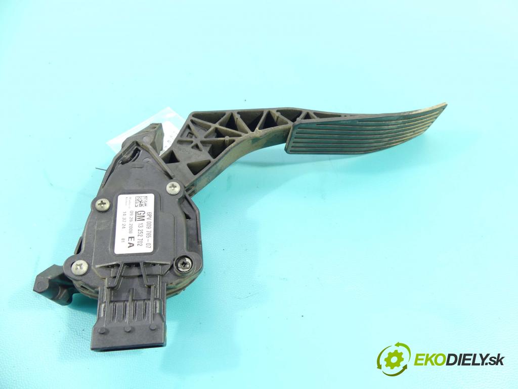 Chevrolet Cruze 2.0 VCDi: 150 HP manual 110 kW 1991 cm3 4- pedále 6PV009765-07 (Pedále)