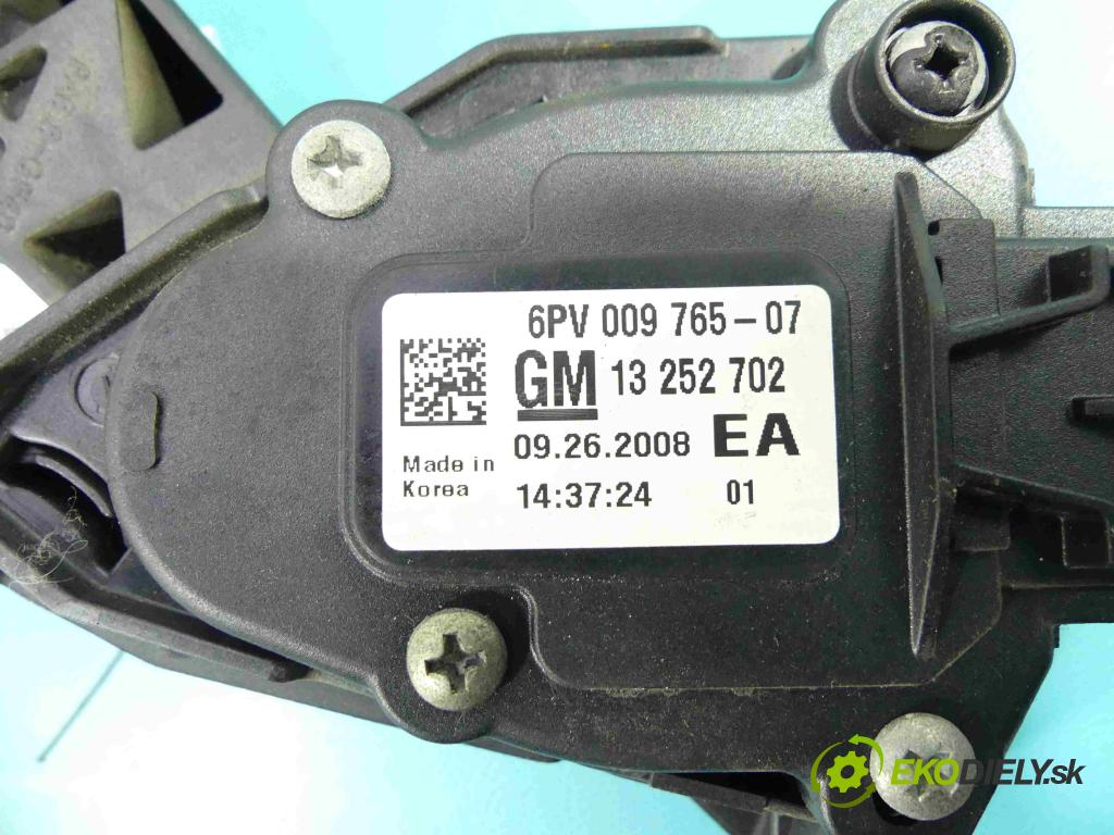 Chevrolet Cruze 2.0 VCDi: 150 HP manual 110 kW 1991 cm3 4- pedále 6PV009765-07 (Pedále)