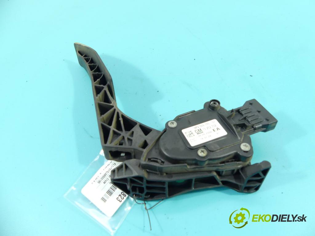 Chevrolet Cruze 2.0 VCDi: 150 HP manual 110 kW 1991 cm3 4- pedále 6PV009765-07 (Pedále)