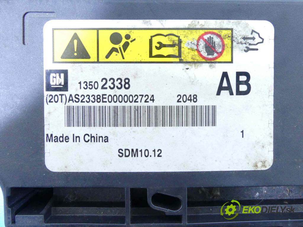 Chevrolet Cruze 2.0 VCDi: 150 HP manual 110 kW 1991 cm3 4- modul riadiaca jednotka 13502338 (Ostatné)