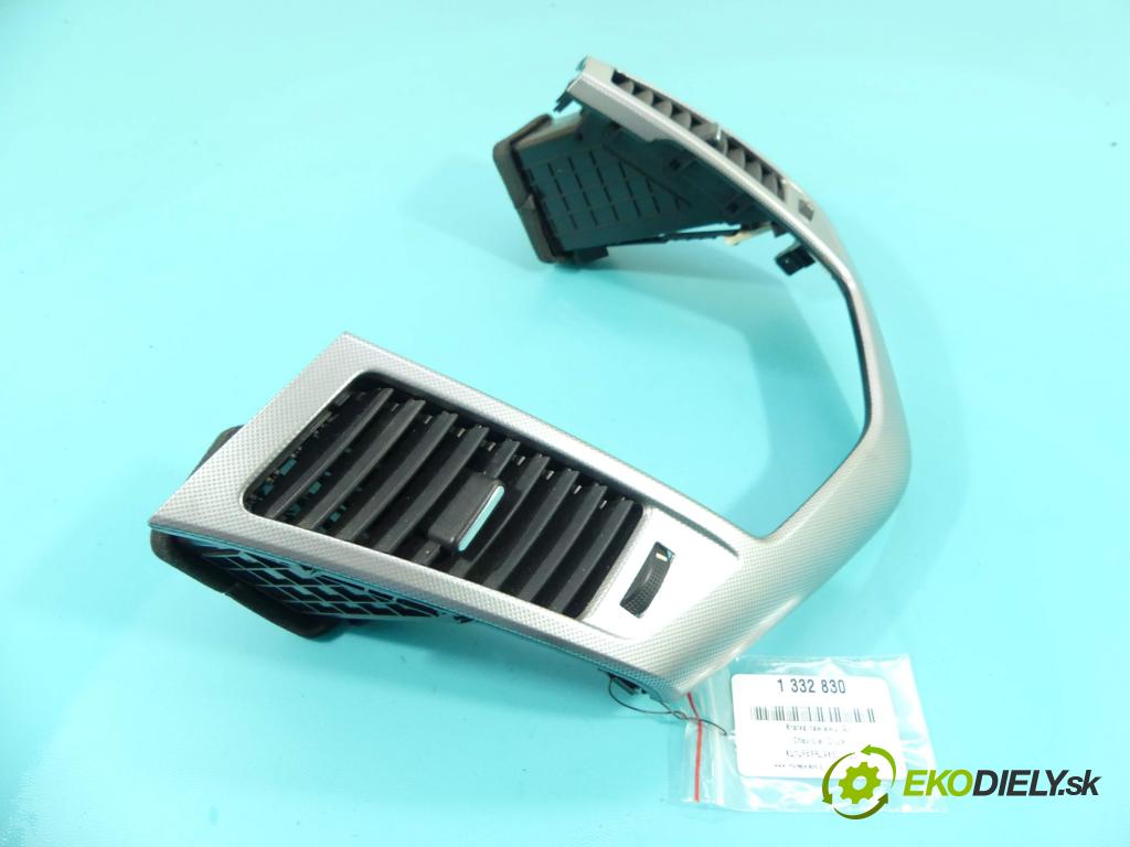 Chevrolet Cruze 2.0 VCDi: 150 HP manual 110 kW 1991 cm3 4- Mřížka: kúrenia stredová 96989985 (Mriežky kúrenia (fukáre))