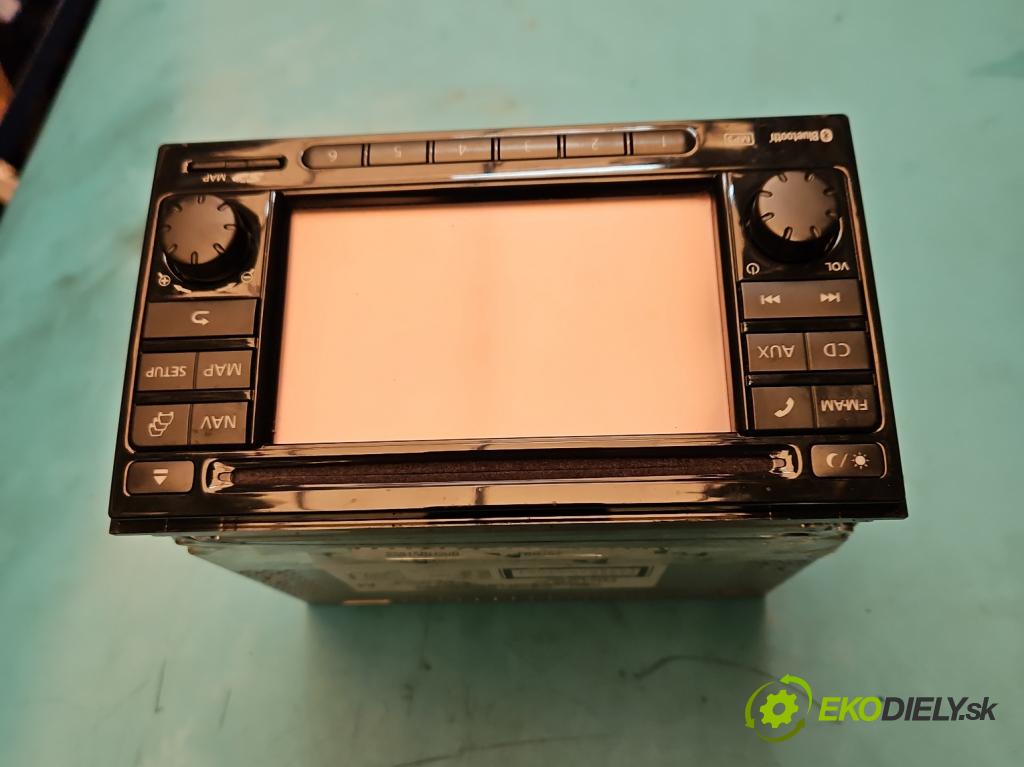 Nissan Juke I 2010-2019 1.6 16V 117 HP manual 86 kW 1598 cm3 5- Radio originál 9776566